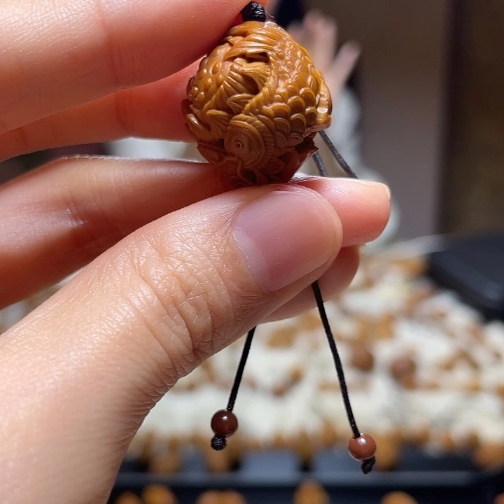 橄榄核手串/手链荷花鱼