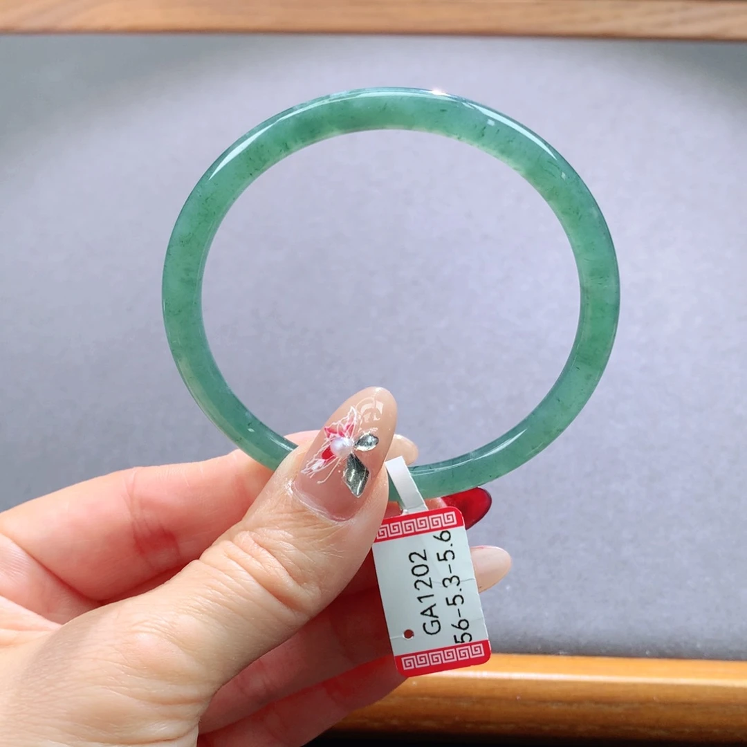 翡翠手镯未镶嵌天然翡翠手镯叮当镯