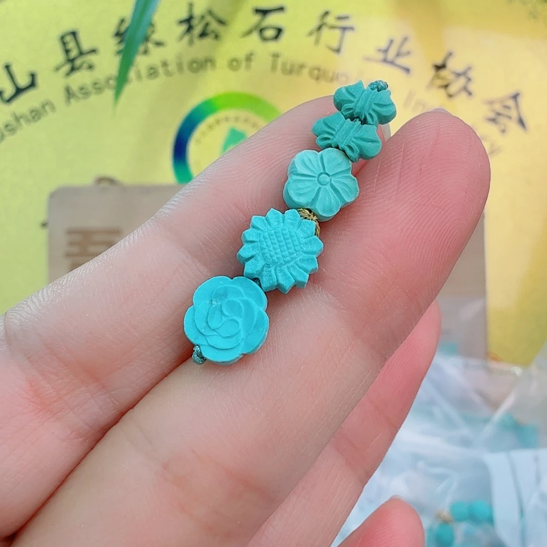 未镶嵌绿松石珠宝奇石