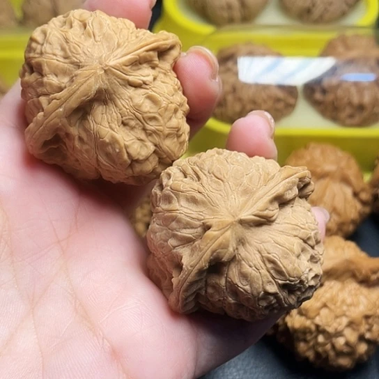 你*哥文玩核桃南瓜墩一对