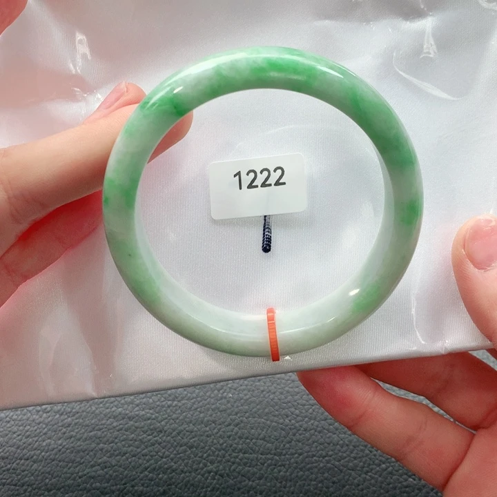 翡翠手镯未镶嵌天然翡翠手镯