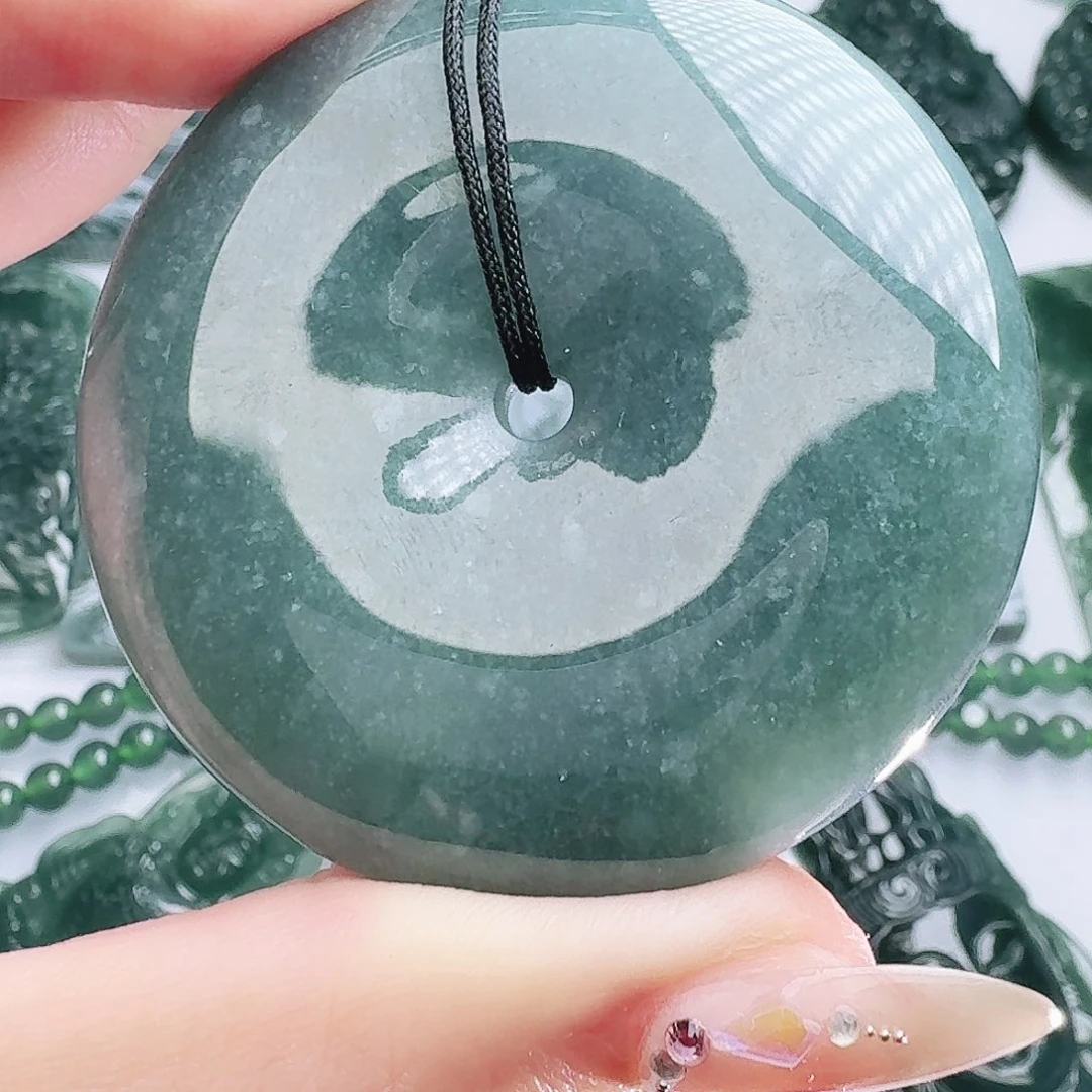 翡翠未镶嵌颈饰111