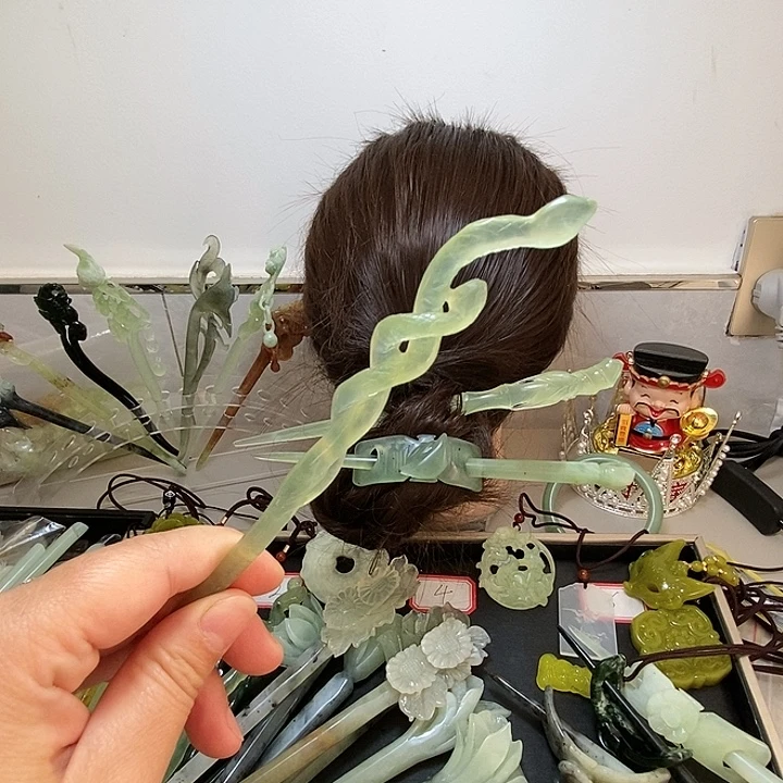 Y***友蛇纹石玉合金发饰缘起