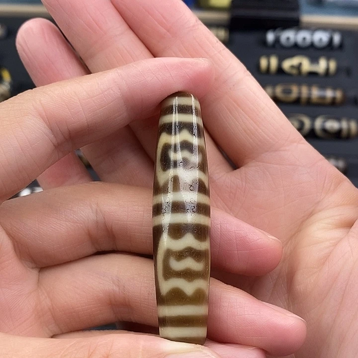 与***谊玛瑙/玉髓未镶嵌颈饰