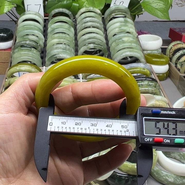 蛇纹石玉未镶嵌手镯32