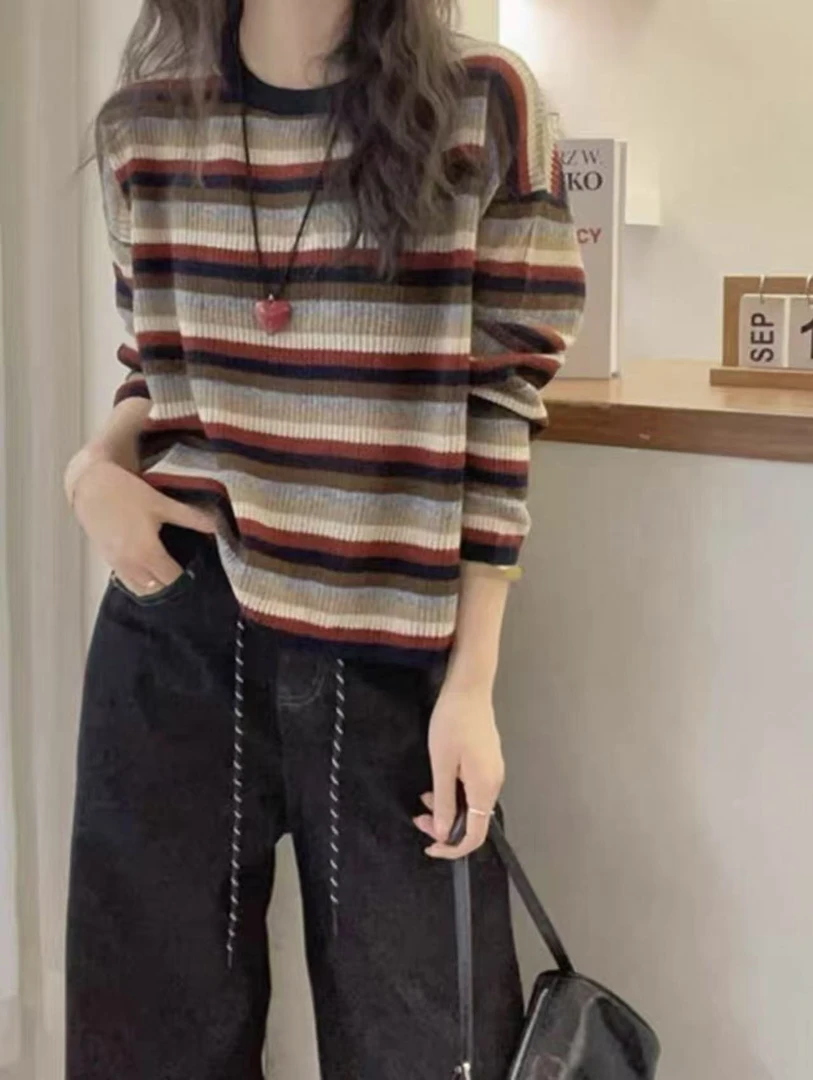 （静静家）彩虹条百搭时尚圆领长袖上衣 新选f1377 J022455