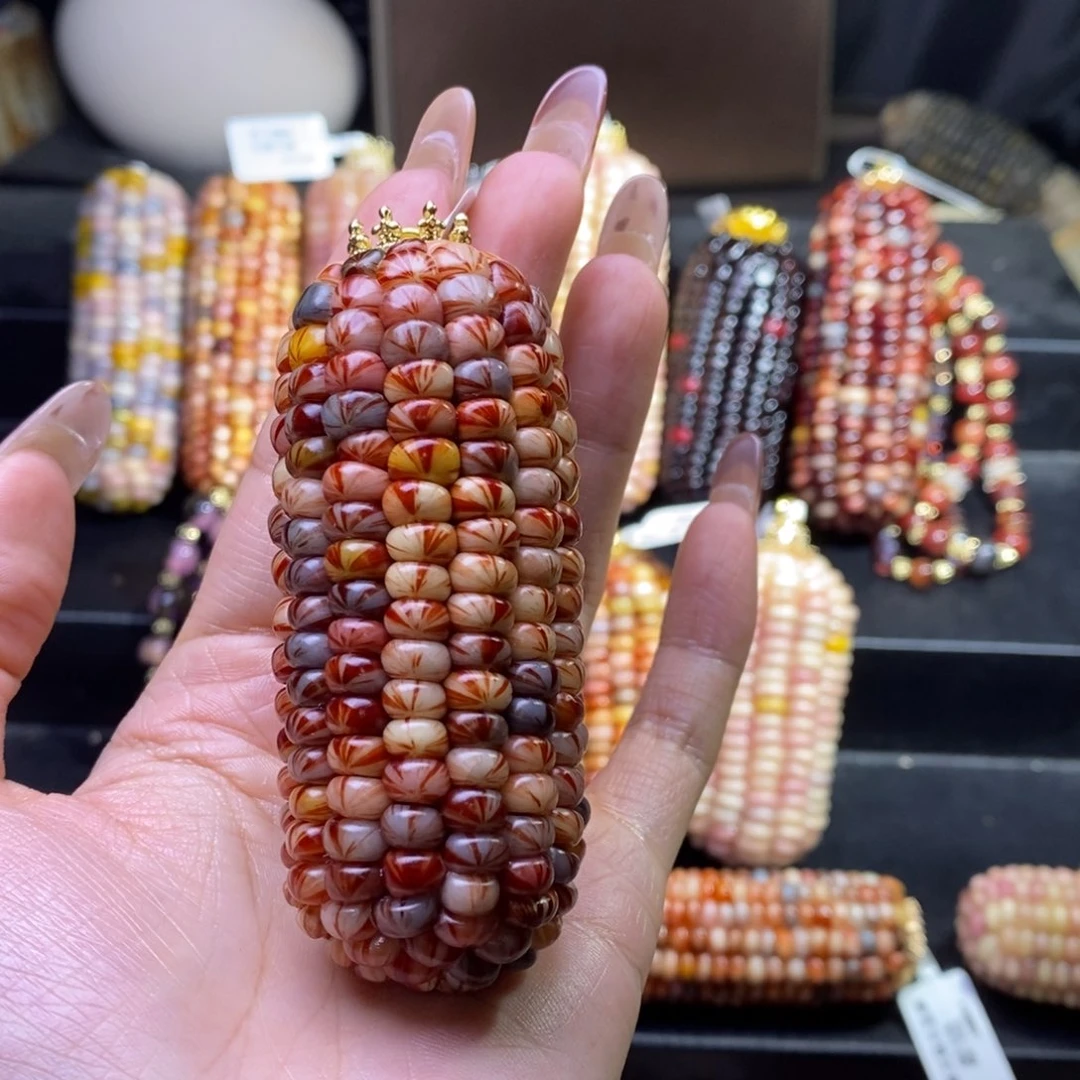 玉爱****?文玩玉米 彩血