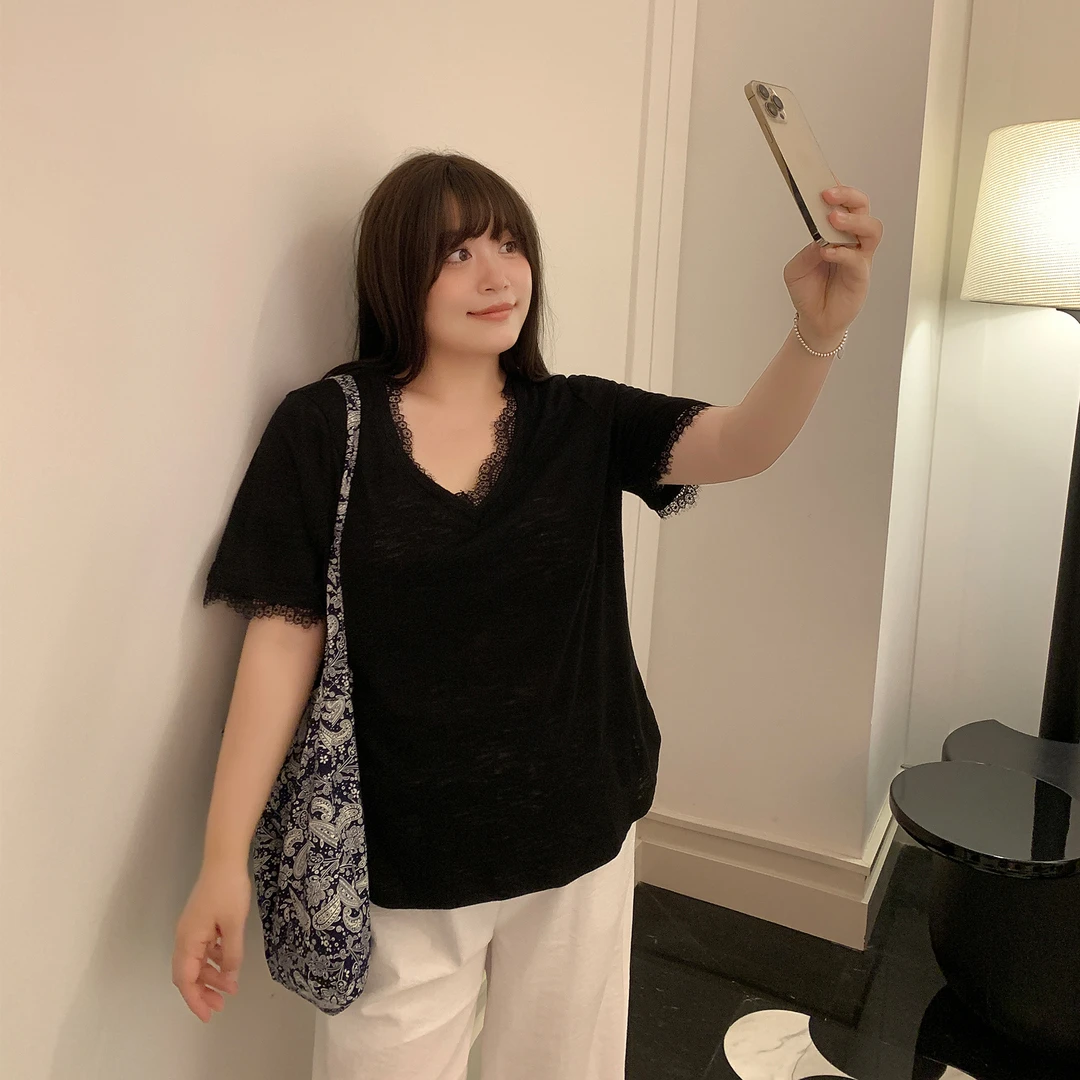 肉肉小姐定制大码女装夏新品V领蕾丝花边减龄短袖T恤胖mm显瘦上衣