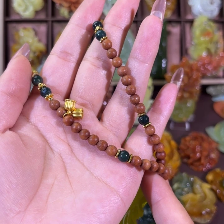 未镶嵌蛇纹石玉颈饰瑞****家