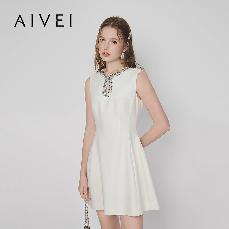 AIVEI欣贺艾薇高级感洋气亮片出行小黑裙连衣裙女装S715403A