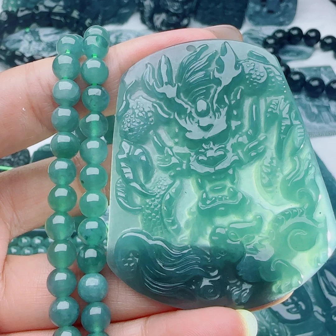 颈饰未镶嵌翡翠多样性发货天然的A货翡翠