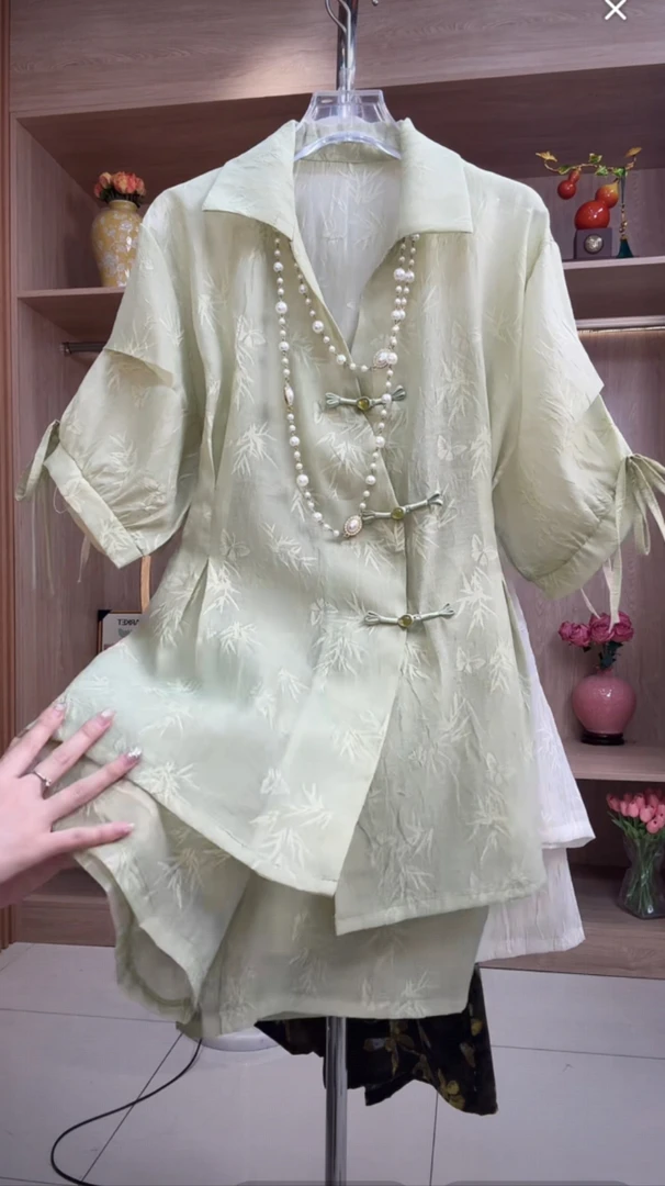 芃芃698（竹叶）夏季新款大码女新中式国风斜襟盘扣上衣+短裤俩件套