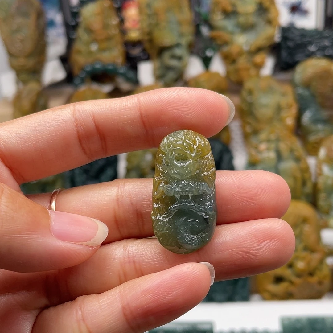 翡翠未镶嵌颈饰天然翡翠a货龙