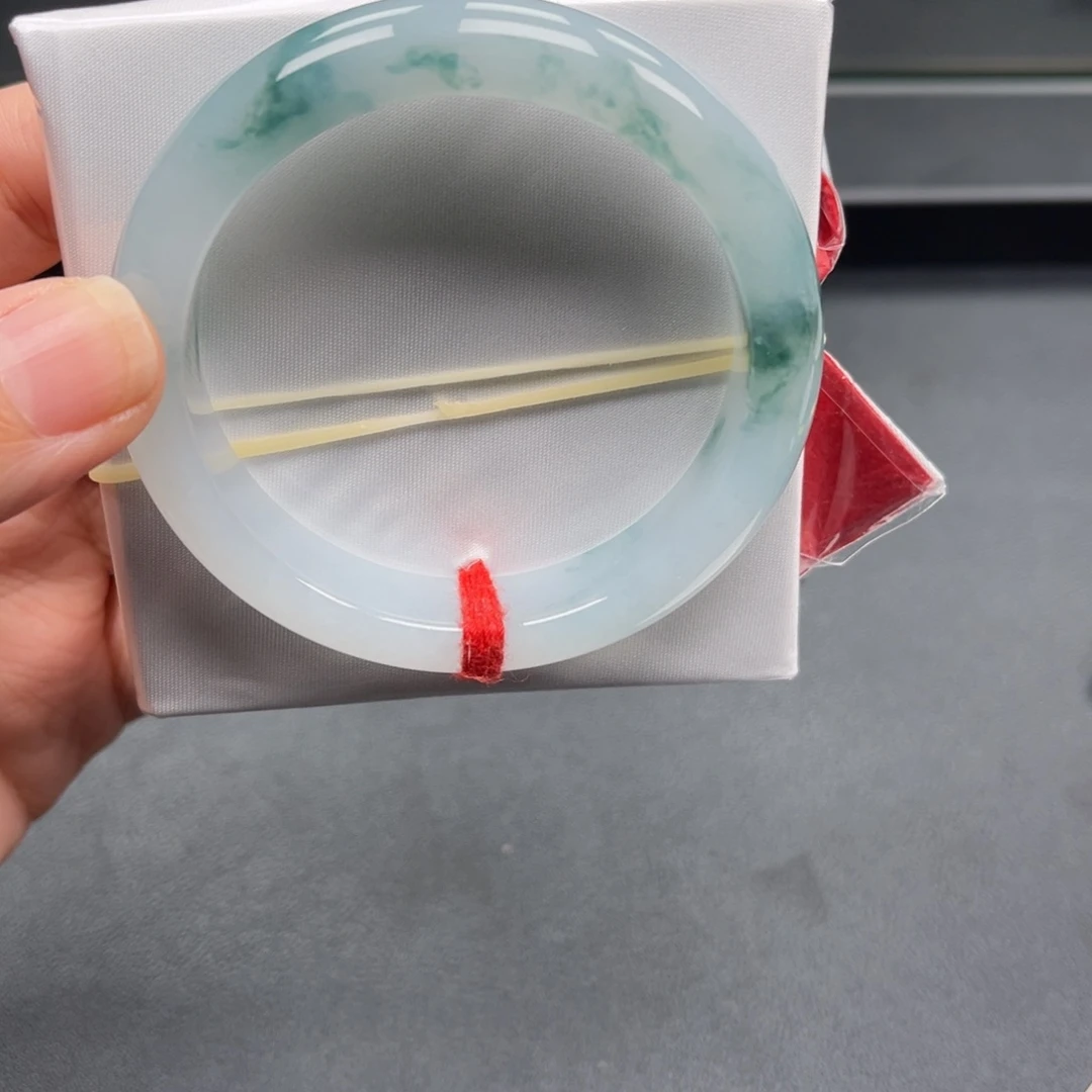 翡翠未镶嵌手镯手镯