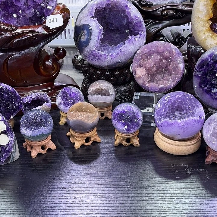 未镶嵌水晶大型摆件（非配饰）