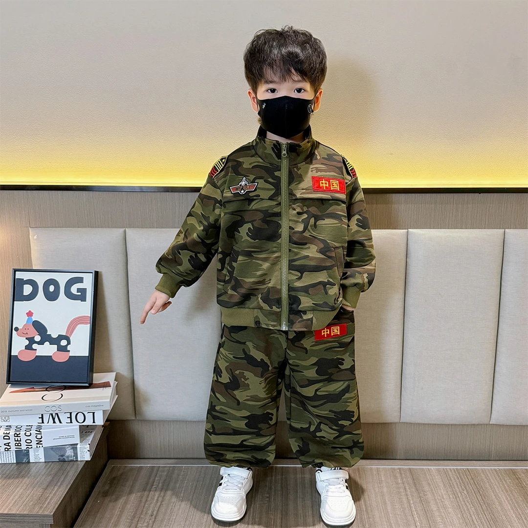 男童迷彩服套装2025新款洋气男孩儿童春秋季装炸街运动会军训服