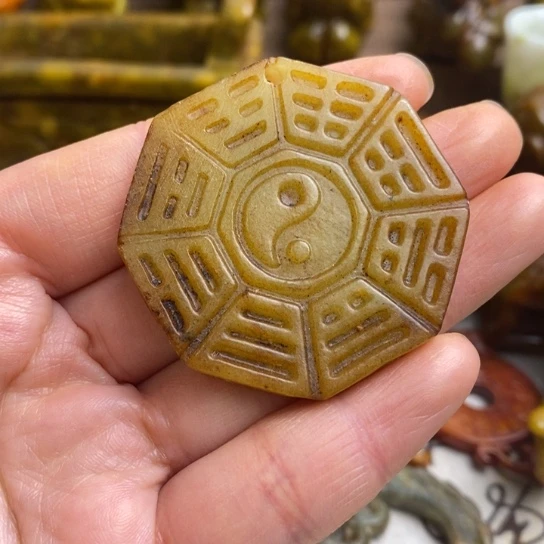 蛇纹石玉未镶嵌颈饰13