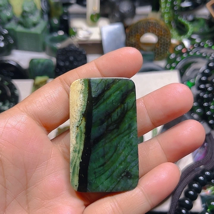 蛇纹石玉未镶嵌泰山玉