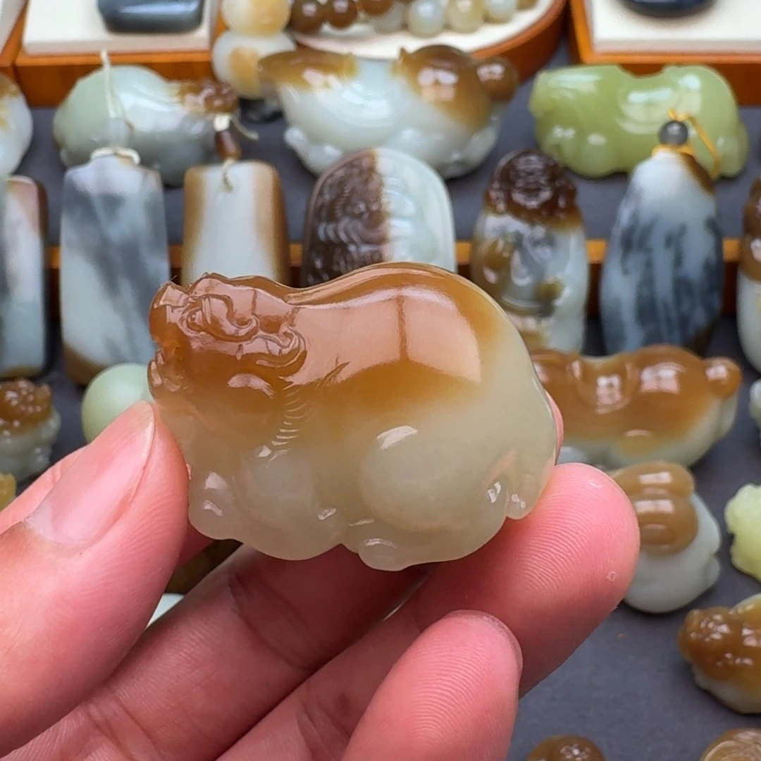 和田玉（糖玉）未镶嵌颈饰h*x