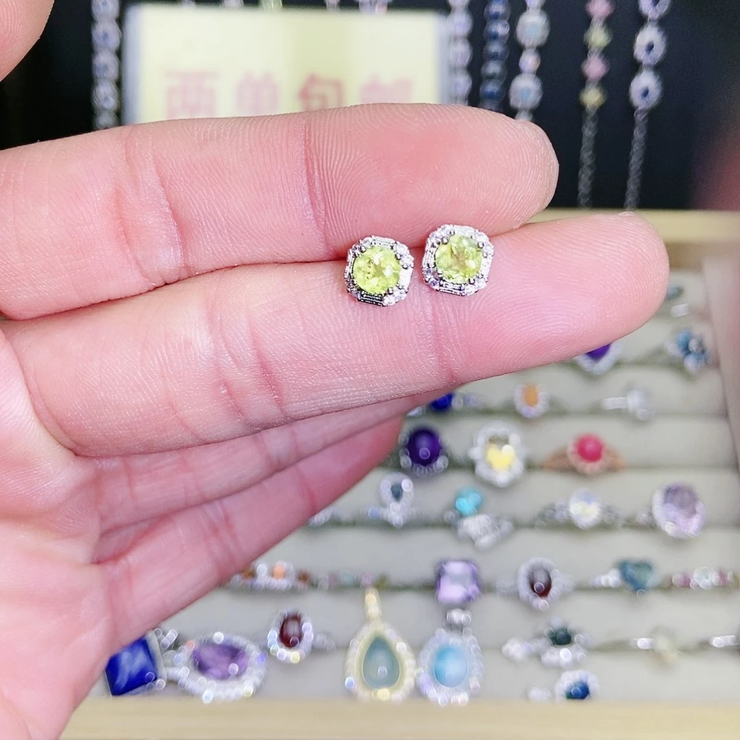 【闪购商品】未镶嵌耳饰橄榄石