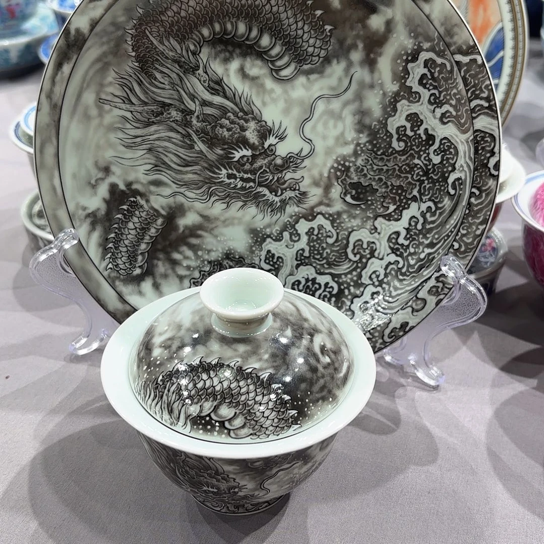 .***瓷片景德镇瓷器精品陈列