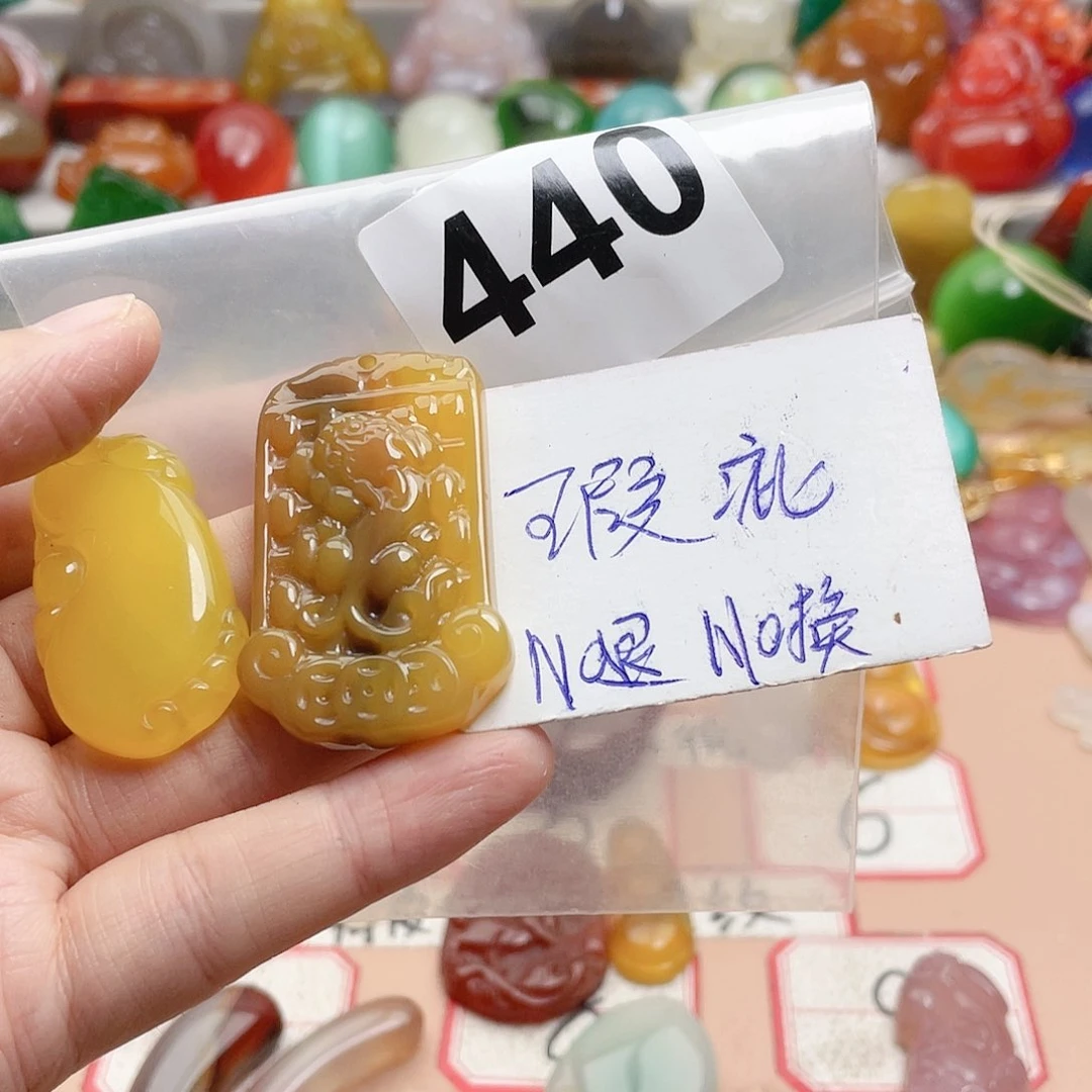 合金颈饰玛瑙/玉髓阳**媚