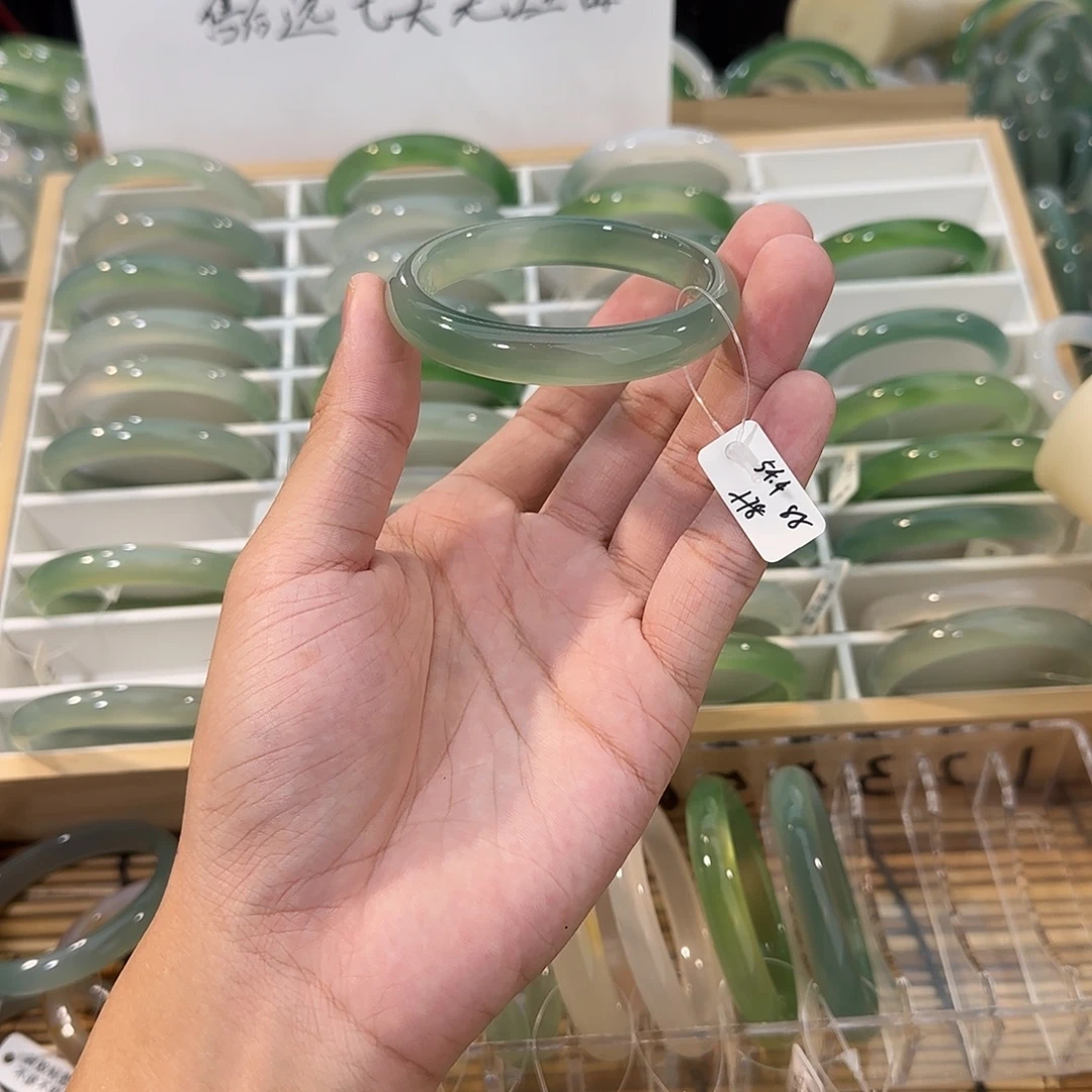 玛瑙/玉髓未镶嵌手镯圈口54.4