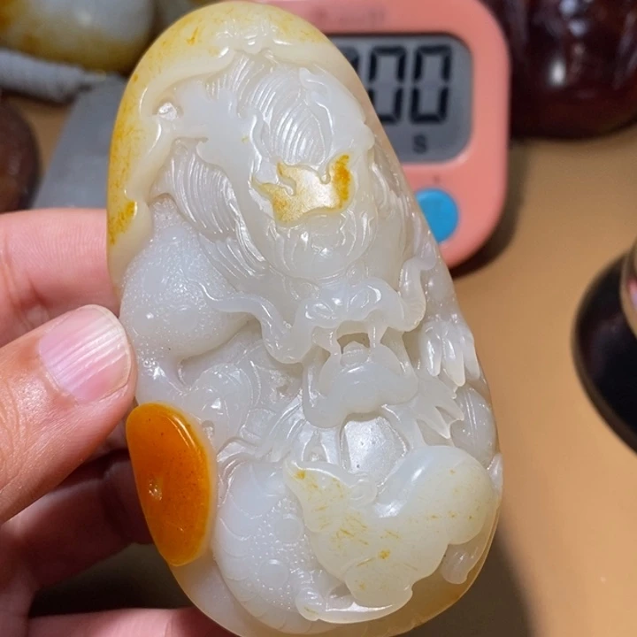 用***1和田玉未镶嵌颈饰