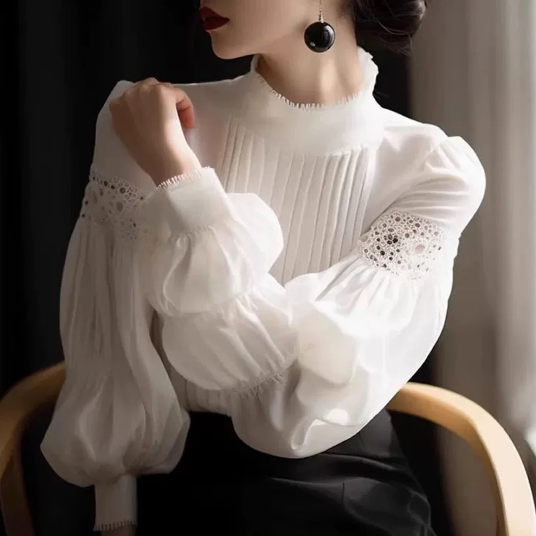 611  复古宫廷风镂花设计纯色高级感长袖衬衫（J13）