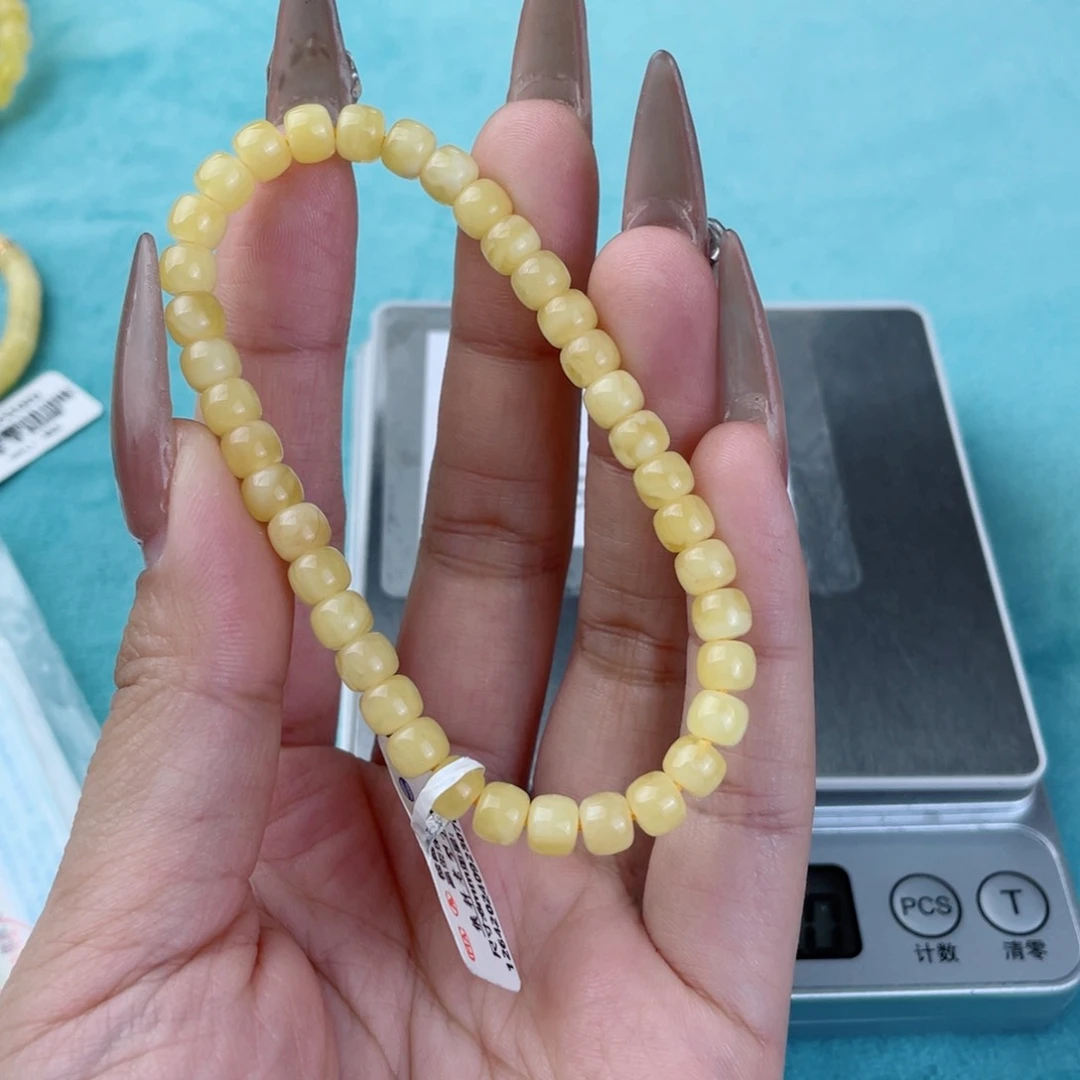 蜜蜡裸石未镶嵌蜜蜡62