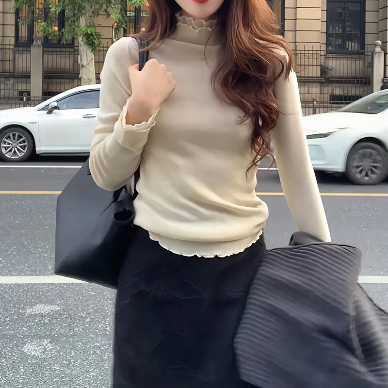 设计感拼接蕾丝木耳边时尚上衣女士秋冬款洋气减龄内搭打底针织衫