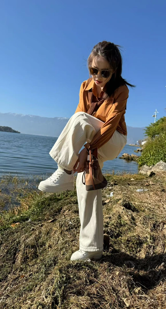 胖哥精选女鞋经典简约板鞋11012（内高2cm、外跟高5cm、内增一共7cm）