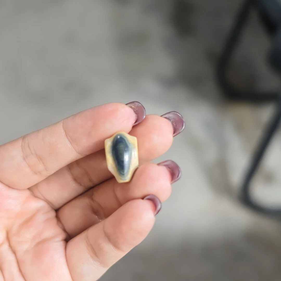 天然猛犸牙蓝眼鲨鱼背三通文玩DIY配饰