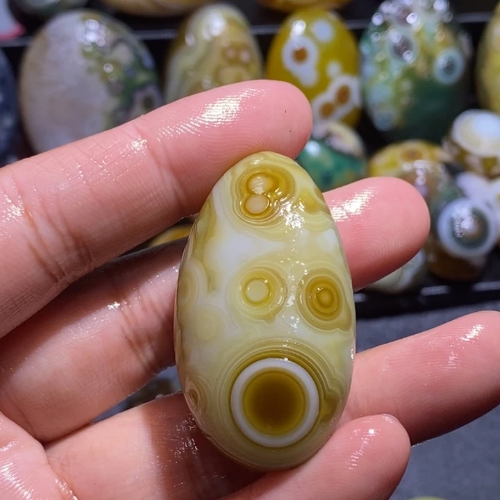 玛瑙/玉髓未镶嵌珠宝半成品94