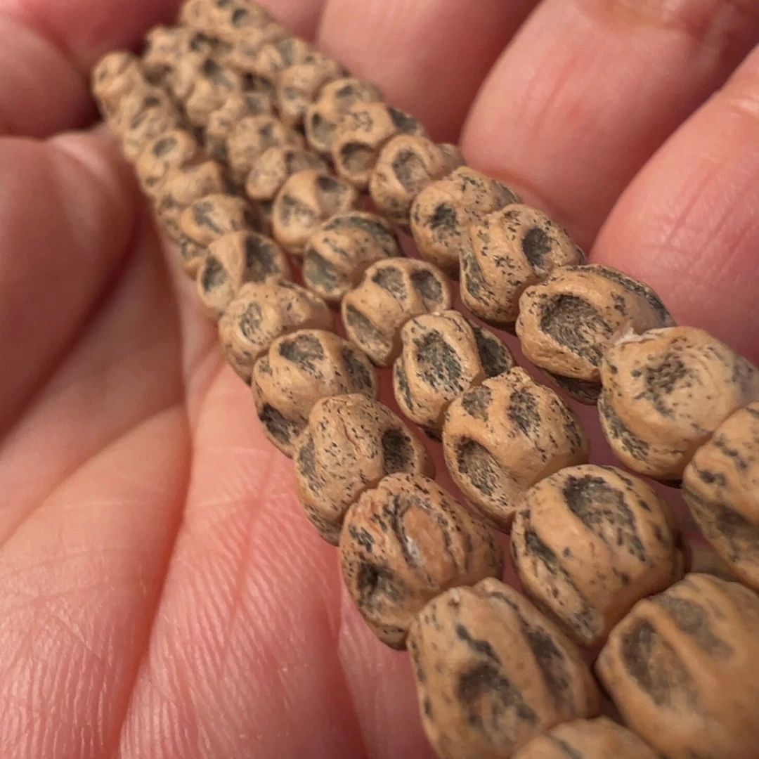 柏香籽/百香籽吊坠F375