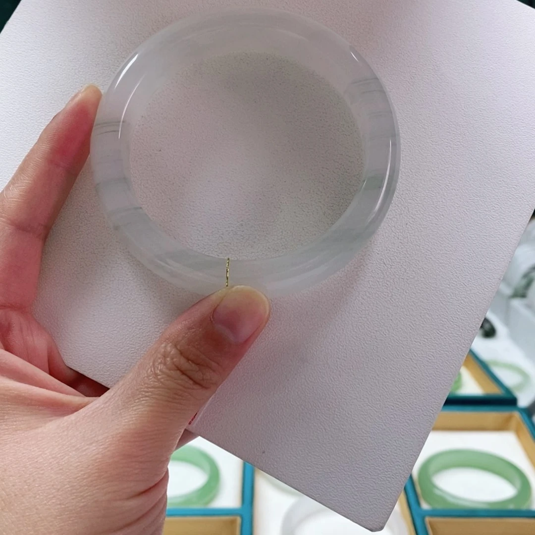 石英质玉手镯未镶嵌59.5