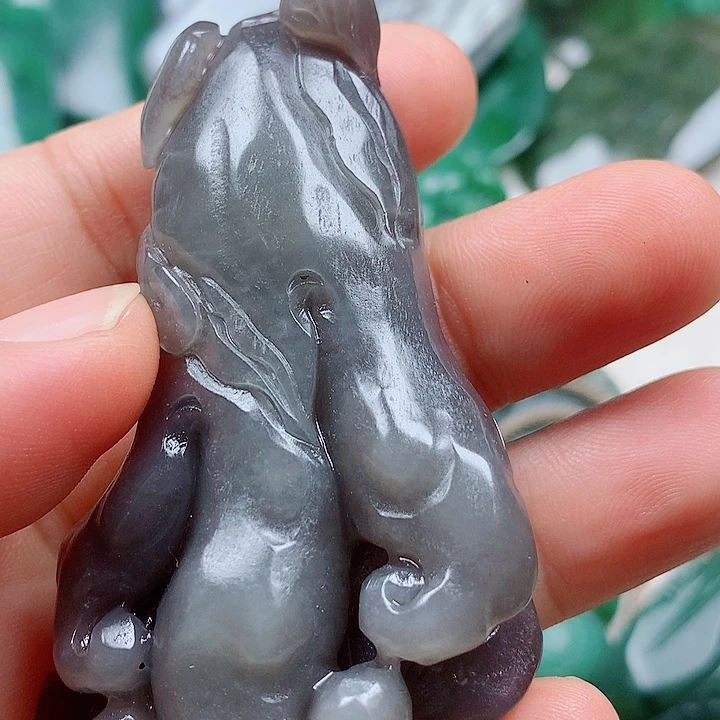 苹***树颈饰未镶嵌和田玉