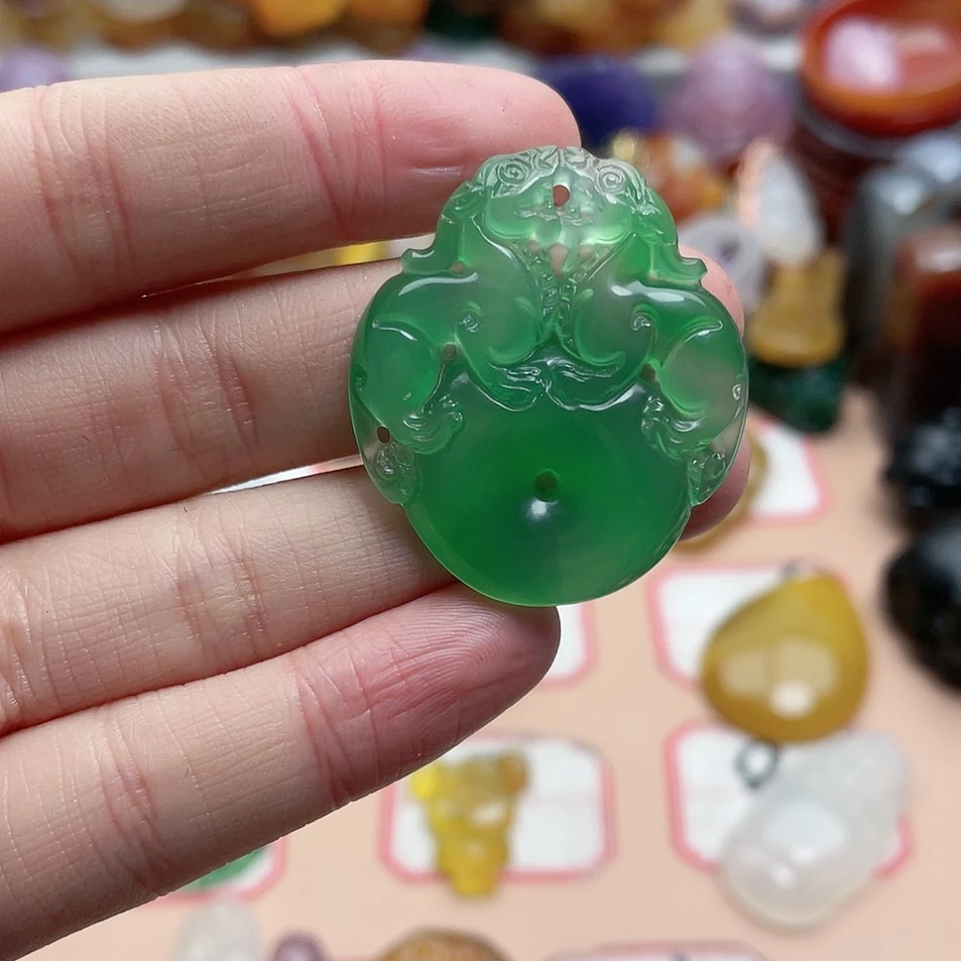 玛瑙/玉髓颈饰合金?**?