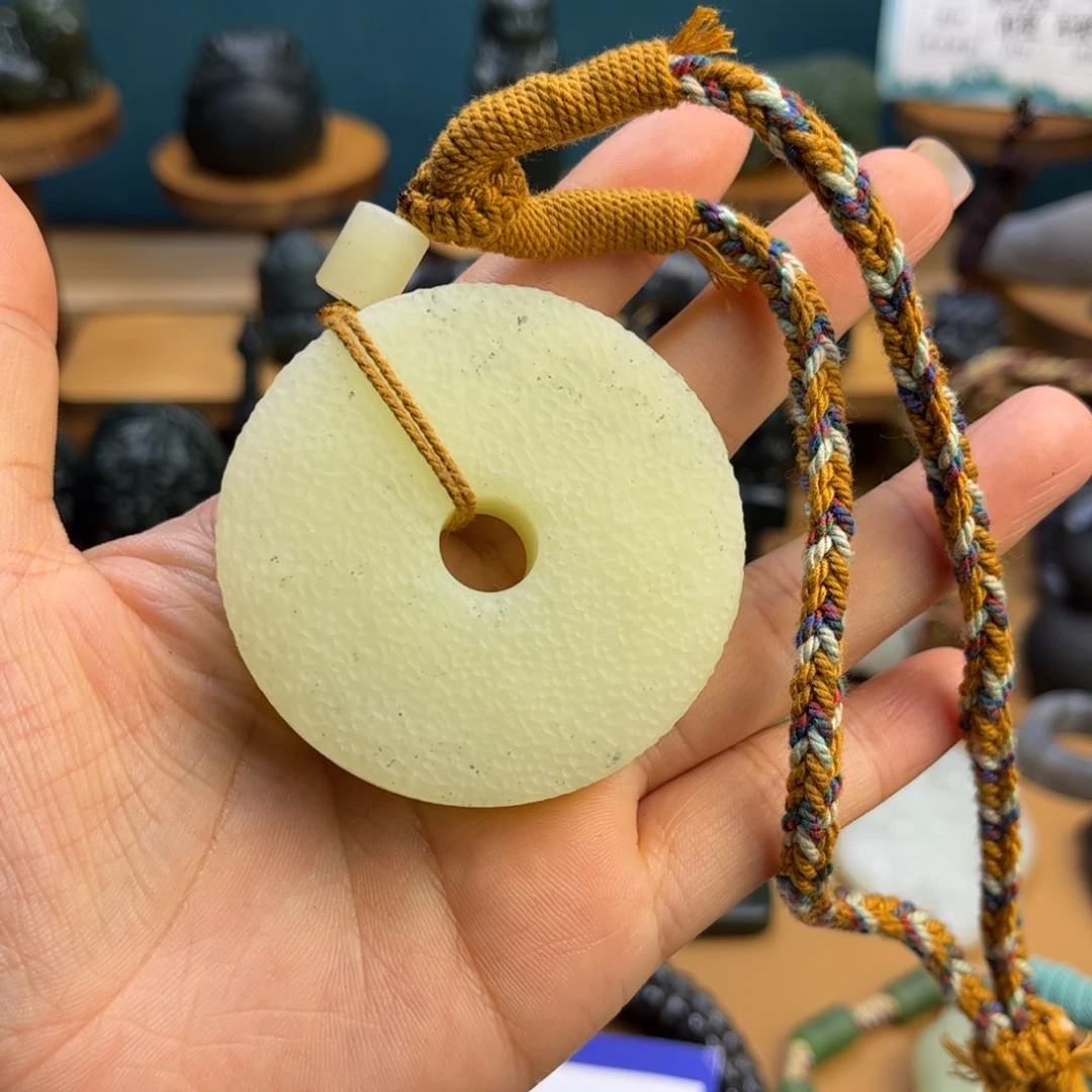 未镶嵌和田玉挂件