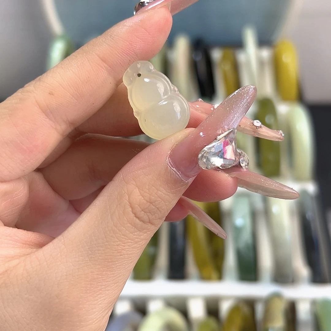 蛇纹石玉未镶嵌手镯默认瑕疵