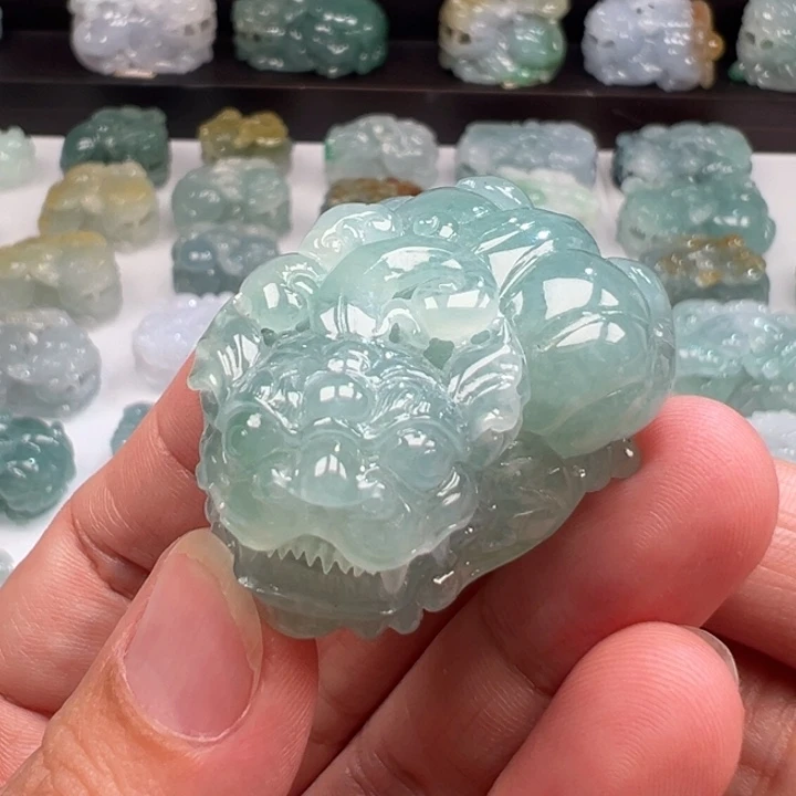 颈饰未镶嵌翡翠貔貅