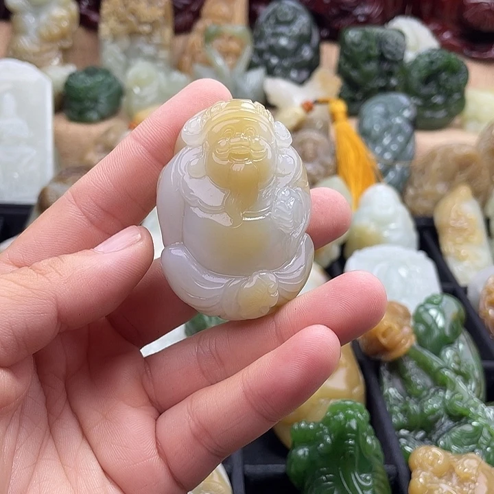 流****和田玉（糖玉）未镶嵌颈饰
