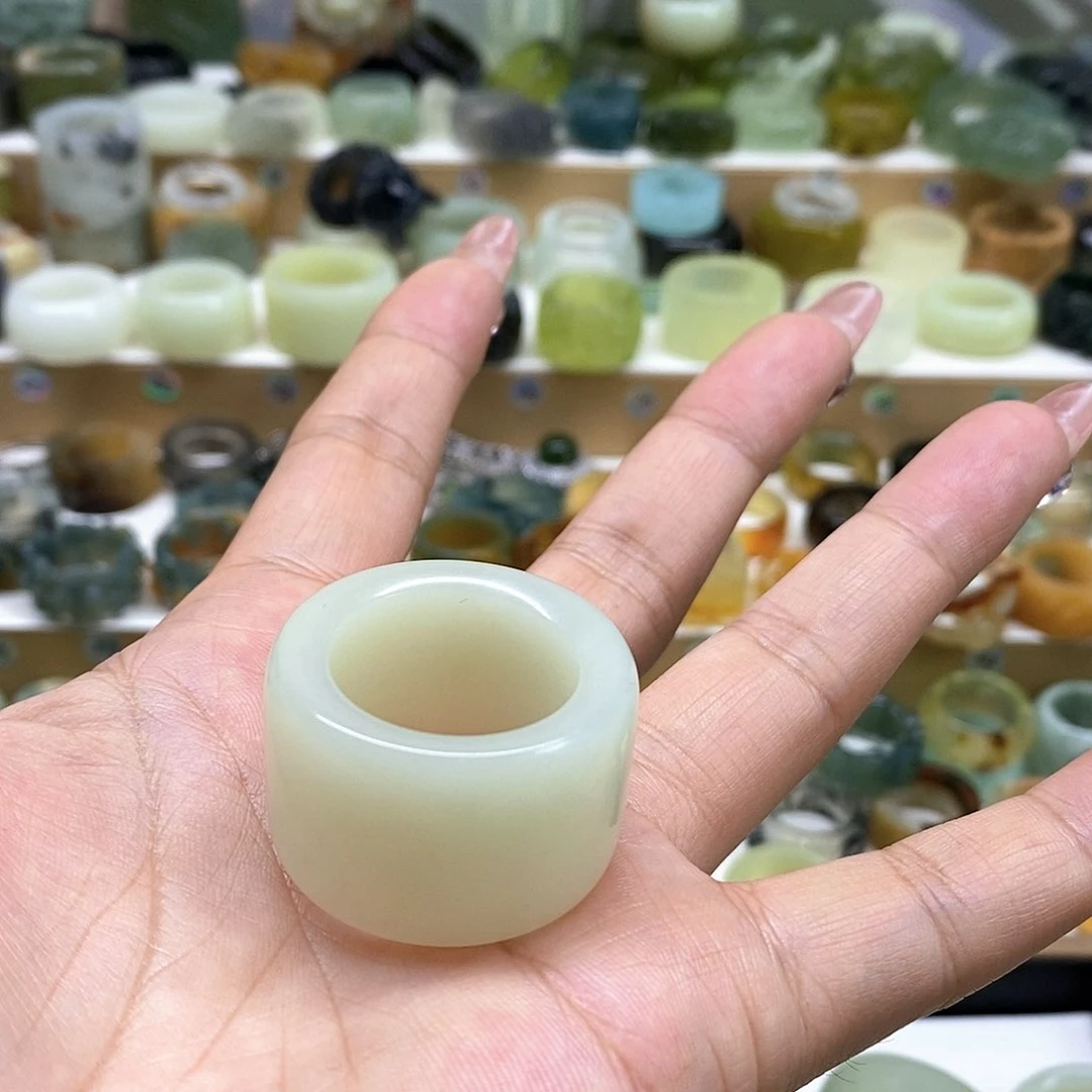 岫玉未镶嵌天然玉石三****）