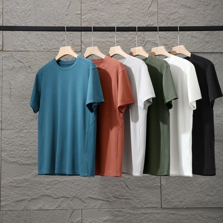 男士夏日宝藏 T 恤，天丝、桑蚕丝与锦纶精妙混纺，亲肤爽滑自带凉感