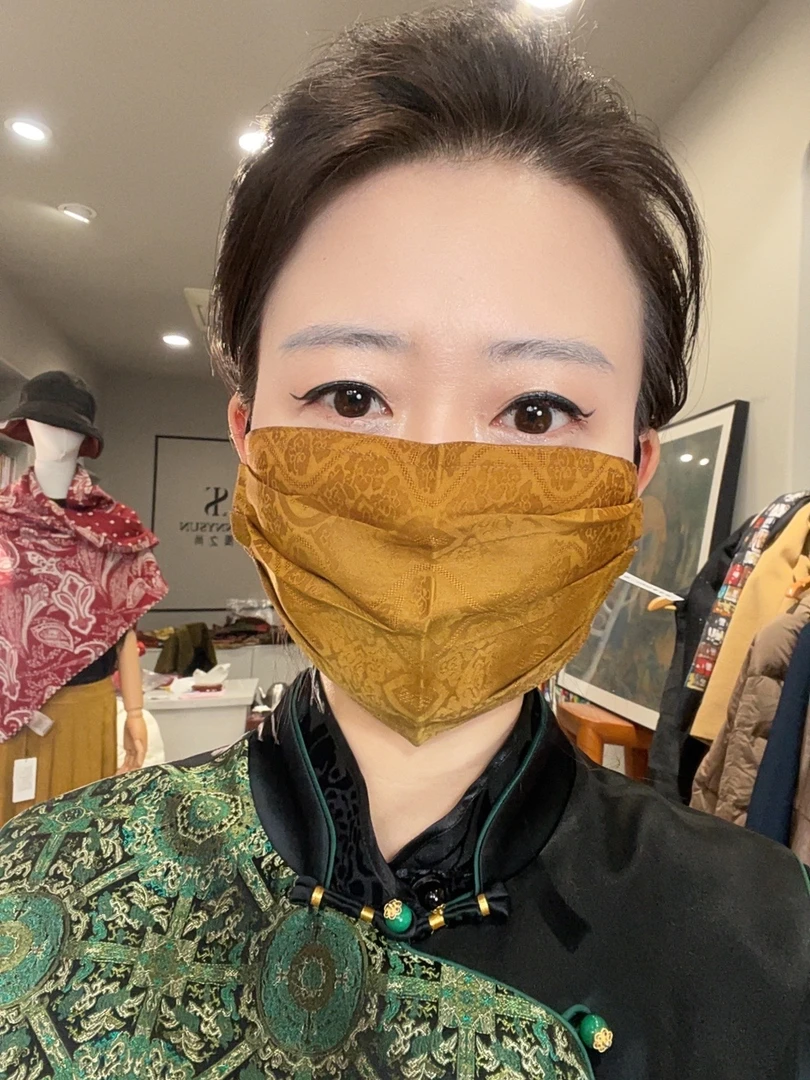 宫丽福袋香云纱桑蚕丝口罩【颜色随机】