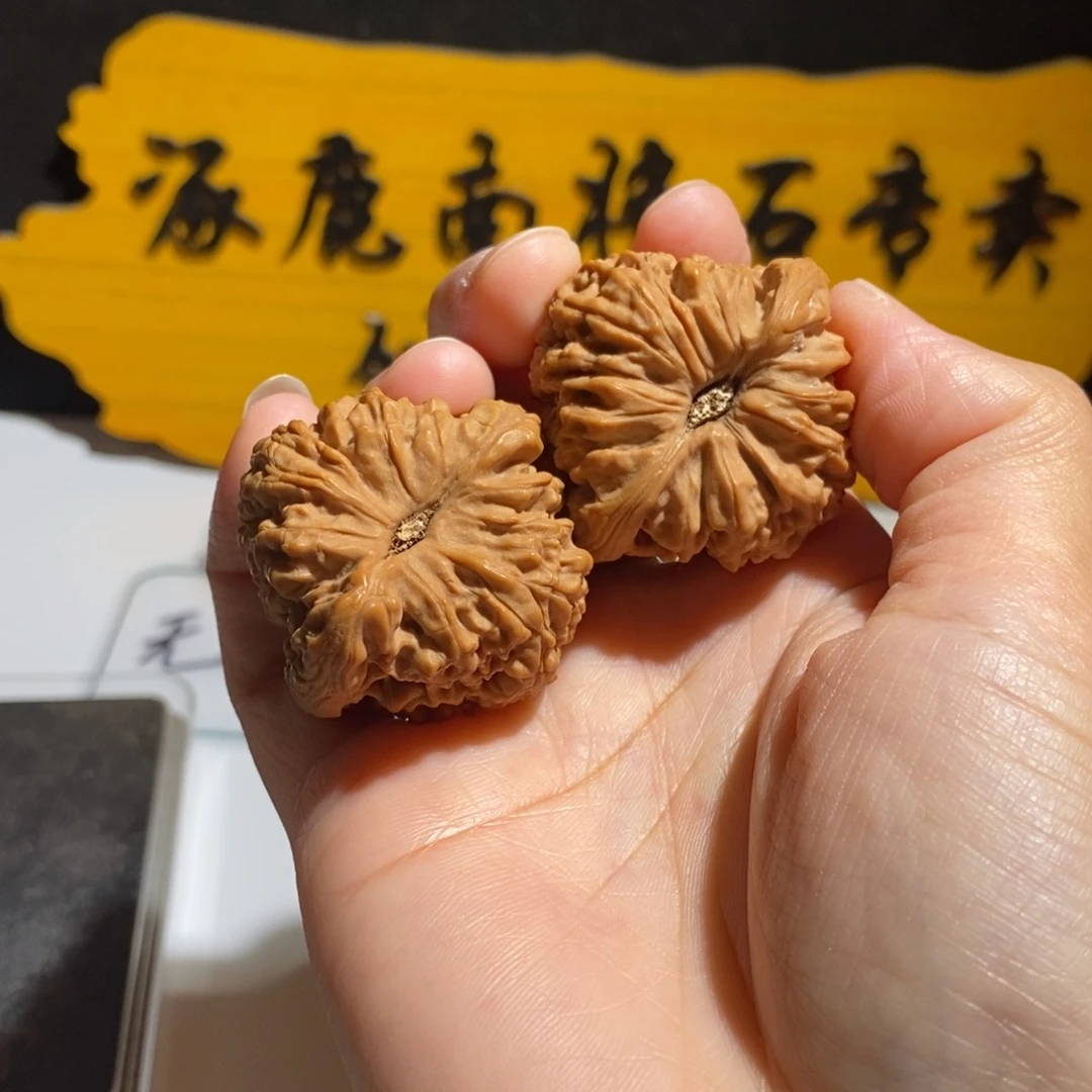 最***通大叶紫檀（黑酸枝木类）