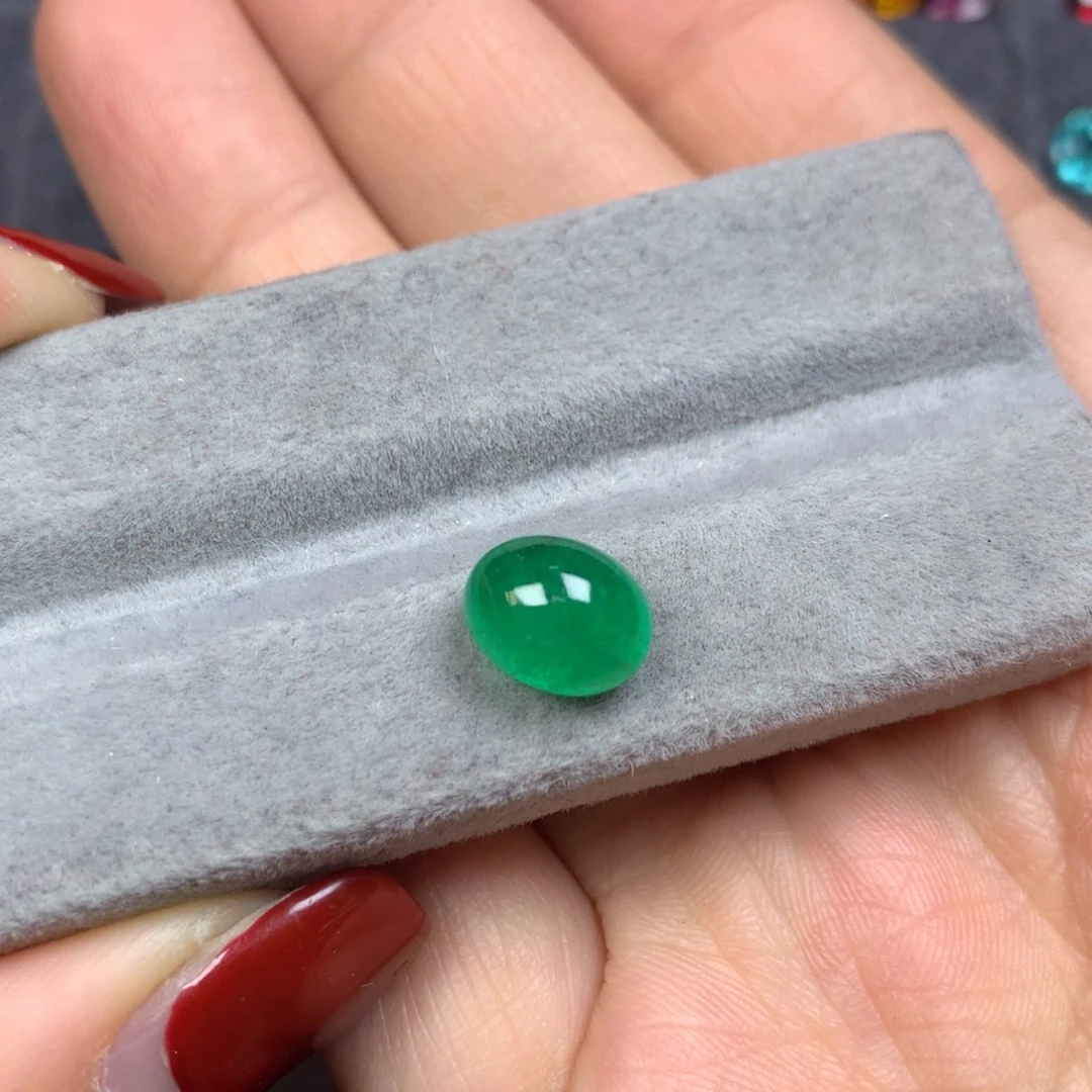 祖母绿裸石未镶嵌3.04ct祖母绿蛋面