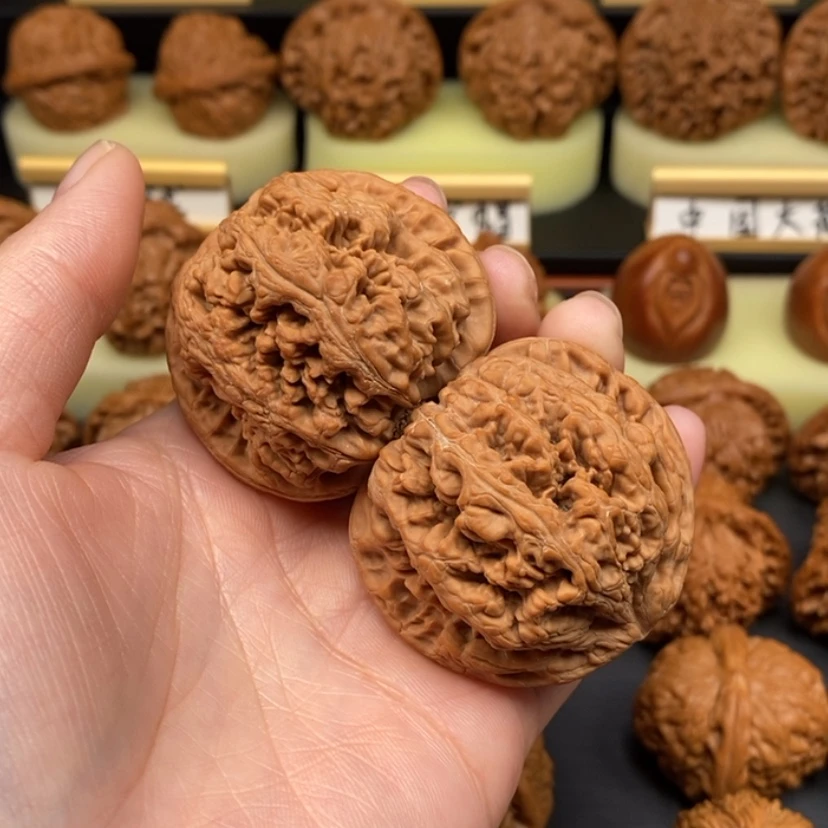 【闪购商品】文玩核桃吊坠不*就粗筋