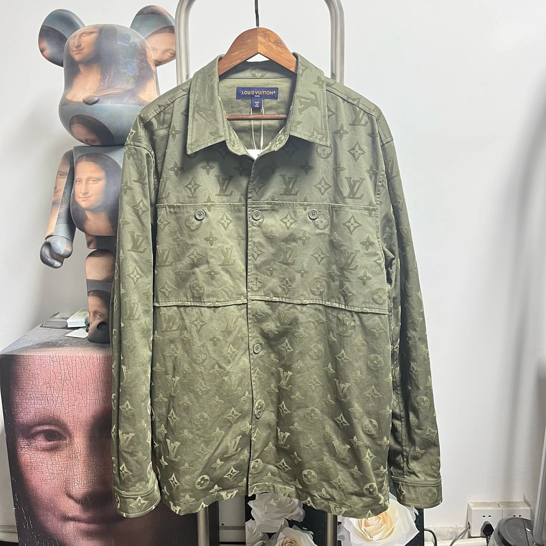 99新 LouisVuitton/路易威登 满印植绒衬衫外套N1921尺码：4L