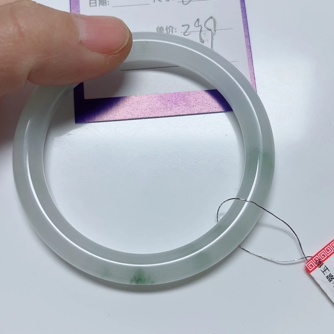 石英质玉手镯未镶嵌回**…